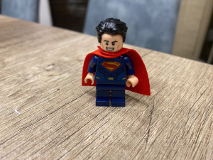 LEGO DC SUPER HEROES SUPERMAN MINIFIGURA