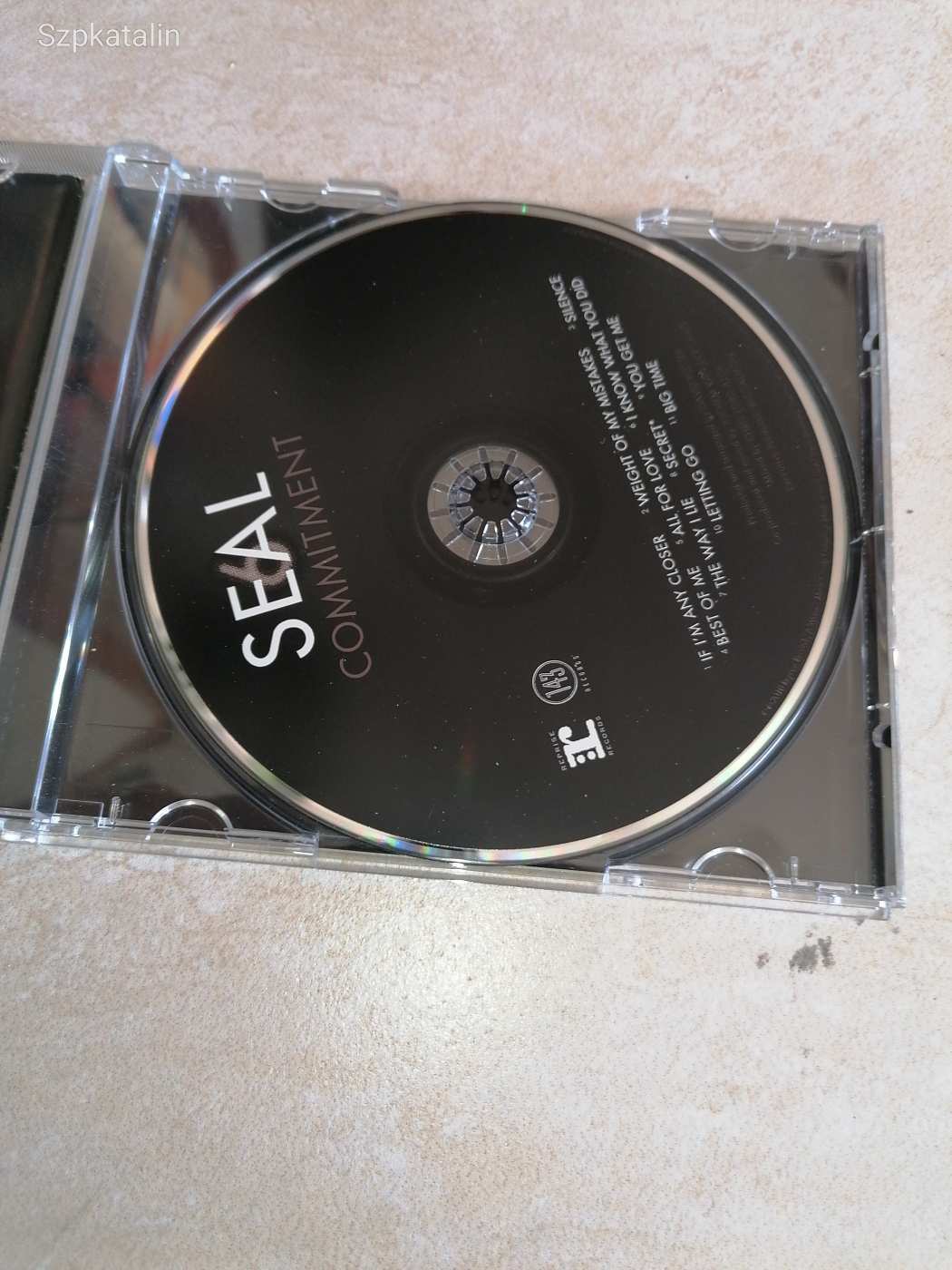 CD - Seal - Commitment