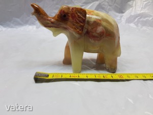 Régi Onix elefánt szobor