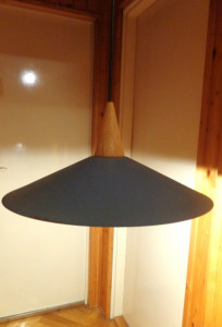 Mennyezeti lámpa / egy izzós,fém fényvető tányérral/