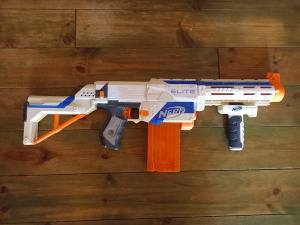 Nerf Elite Retaliator szivacslövő fegyver