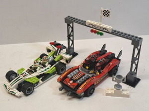 Lego 8898 - Wreckage Road - Extrém autóverseny 2db autóval