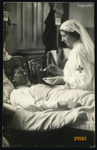 Katona(?)kórházban, ápolónő beteg férfit etet, vöröskereszt, 1. világháború, 1910-es évek, Eredet...