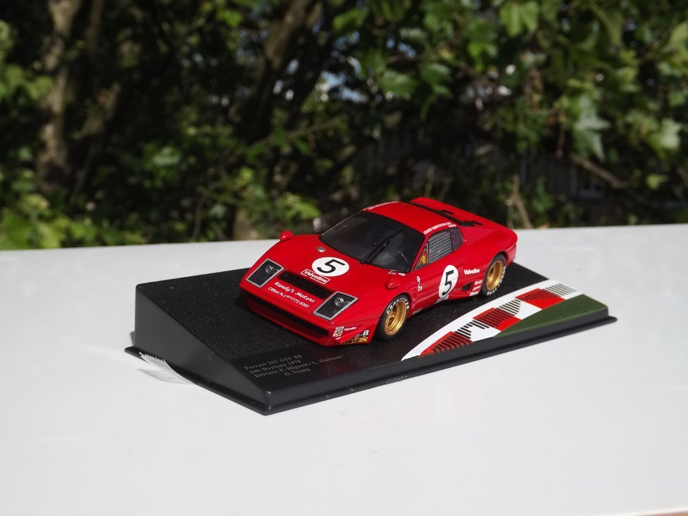 Ferrari 365 GT4 BB #75 24h Le Mans 1977 - Die cast - modelo listo para coleccionistas - BBR C1813A